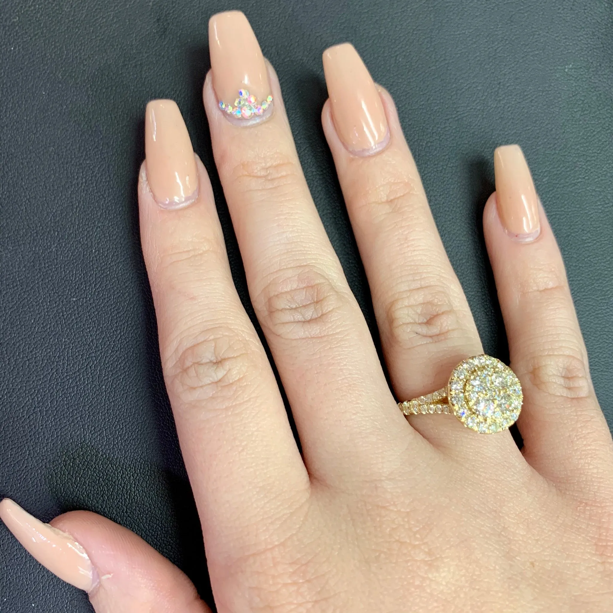 14k Gold Ladies' Round Ring with Jumbo Diamond(split shank)