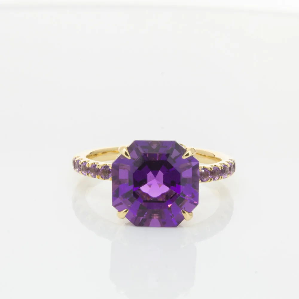 18ct Yellow Gold 3.95ct Amethyst Ring