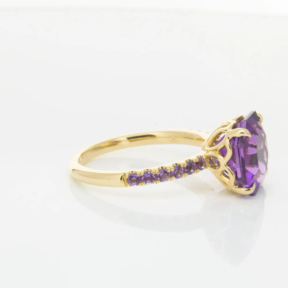 18ct Yellow Gold 3.95ct Amethyst Ring