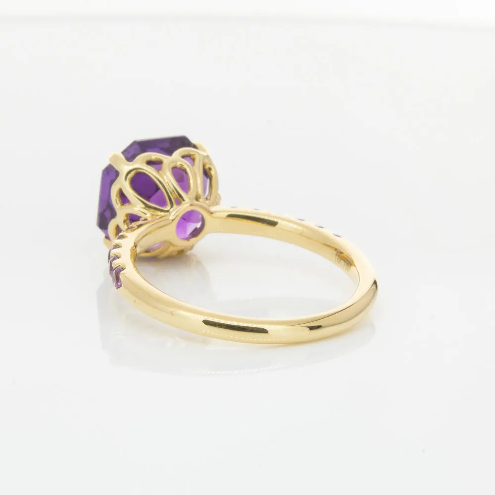 18ct Yellow Gold 3.95ct Amethyst Ring