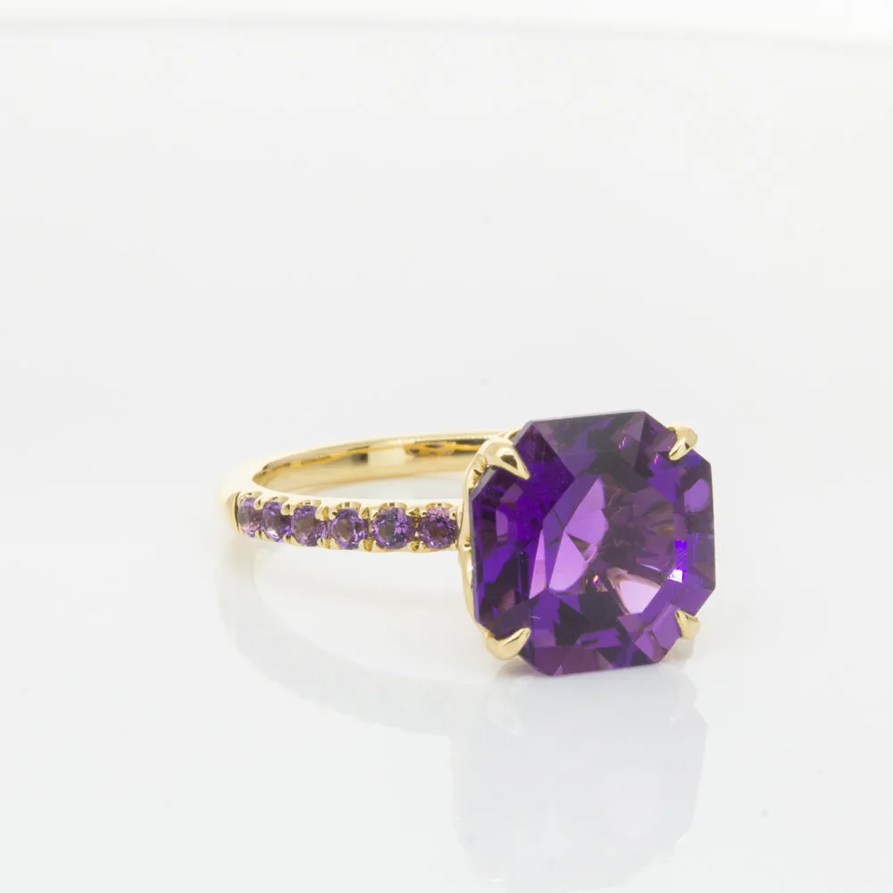 18ct Yellow Gold 3.95ct Amethyst Ring