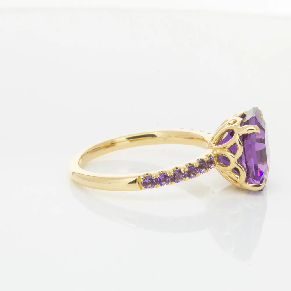 18ct Yellow Gold 3.95ct Amethyst Ring