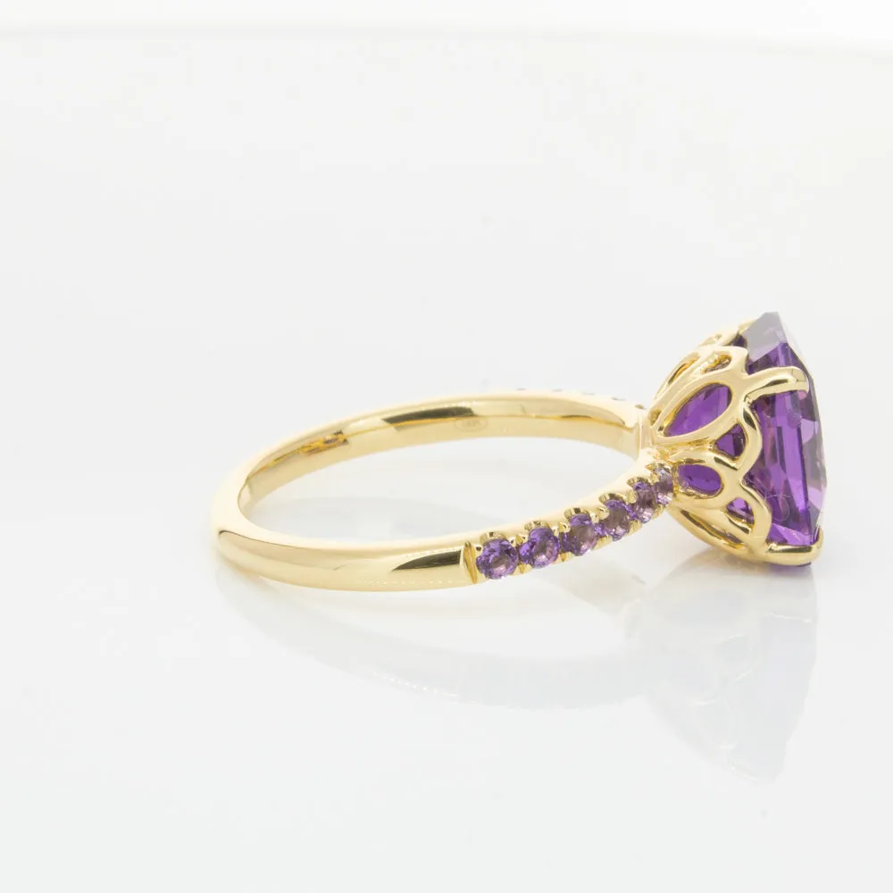 18ct Yellow Gold 3.95ct Amethyst Ring