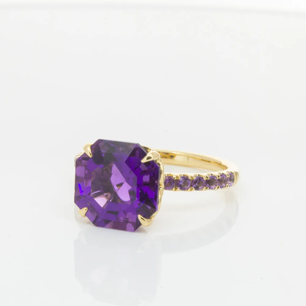18ct Yellow Gold 3.95ct Amethyst Ring
