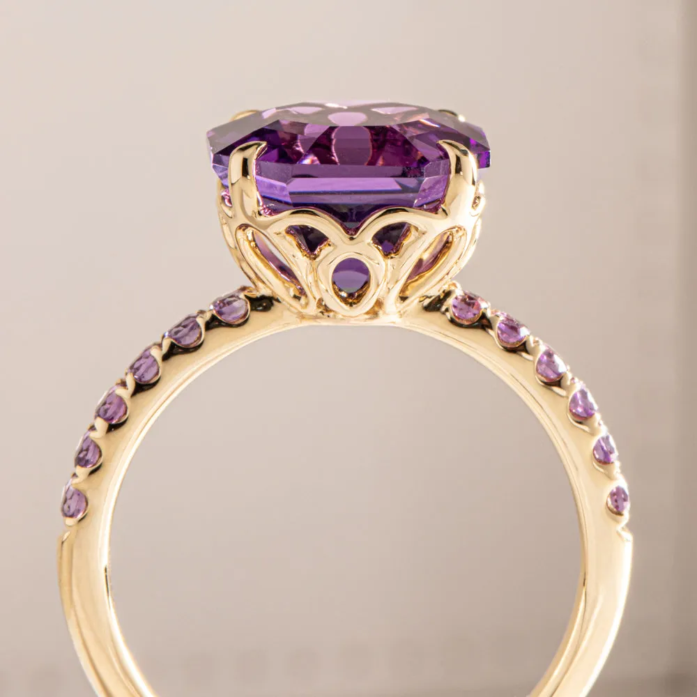 18ct Yellow Gold 3.95ct Amethyst Ring