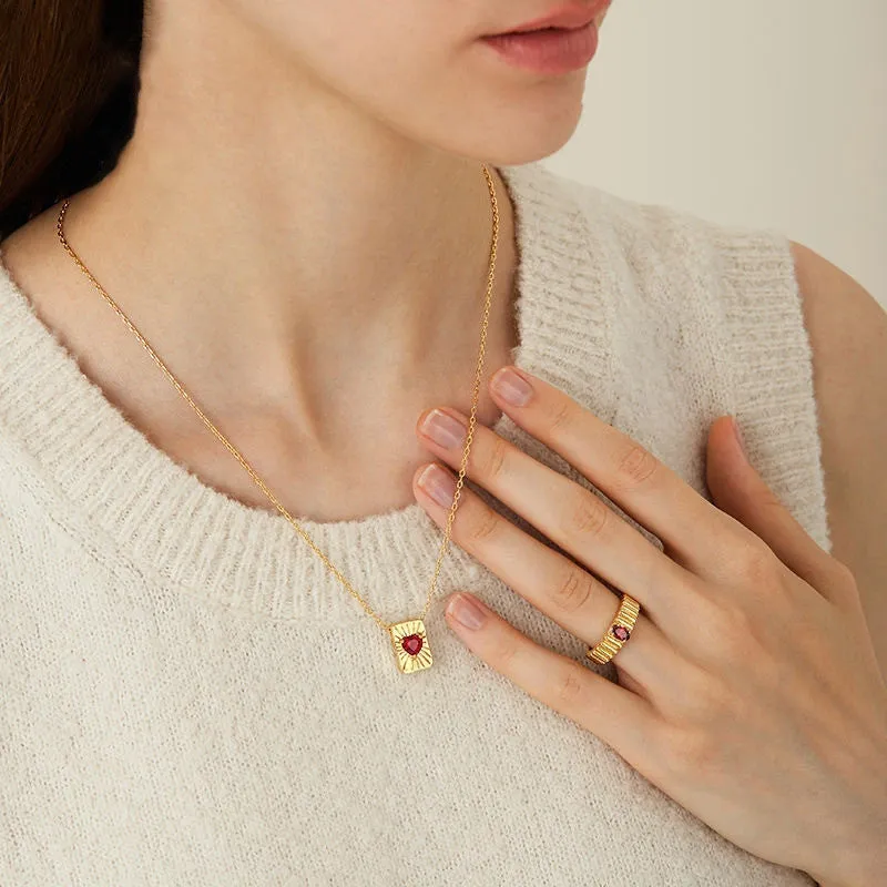 18K Gold Red Heart-shaped Necklace