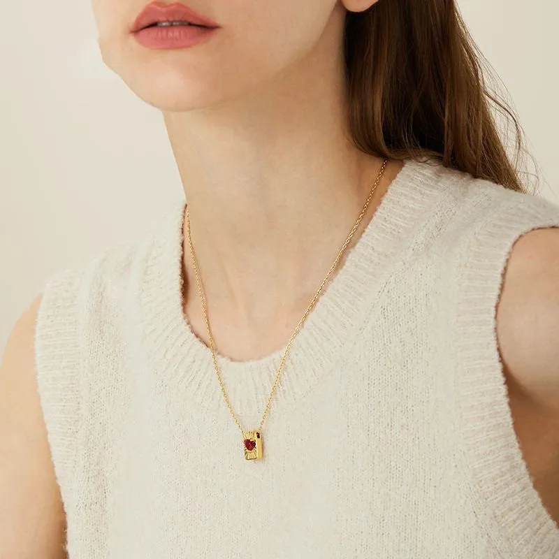18K Gold Red Heart-shaped Necklace