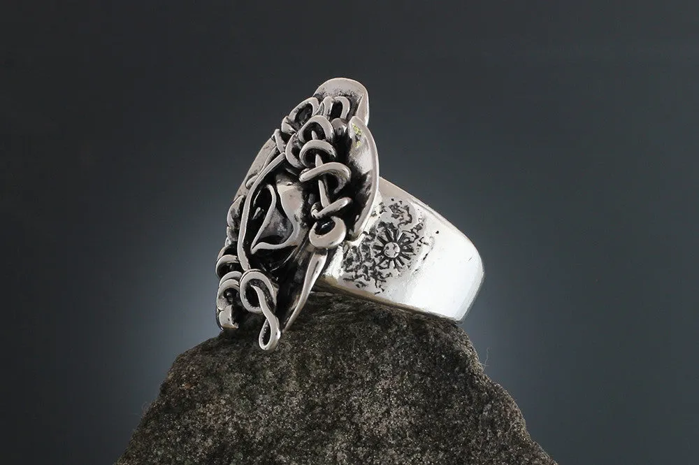 Abstract Vine Flower Ring