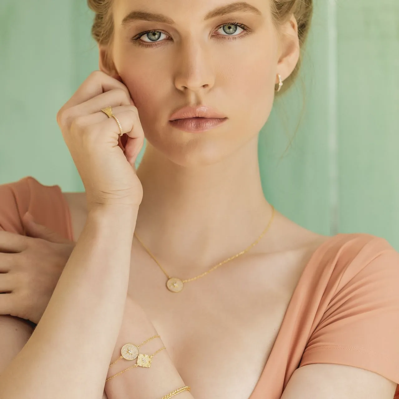 Al'Oro Stone Disc Necklace