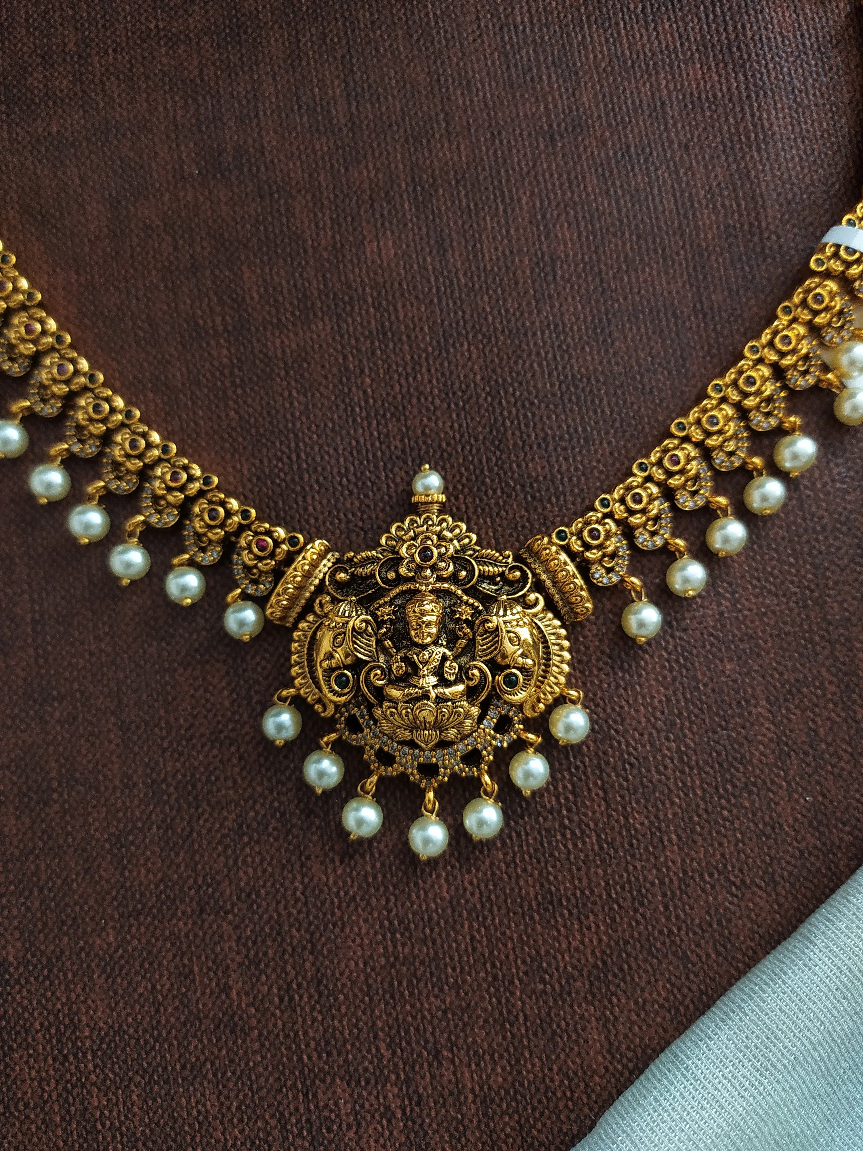 Antique Close-Neck Kanti-Designed Lakshmi Necklace with Jhumki