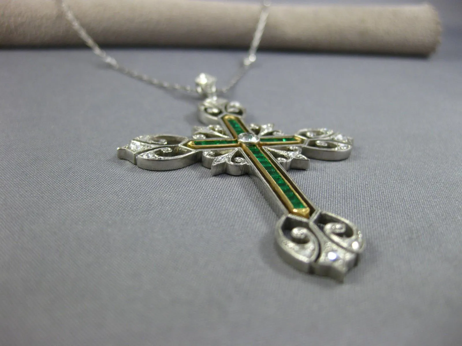 ANTIQUE LARGE 1.5CT ROSE CUT &OLD MINE DIAMOND & EMERALD 14K WHITE GOLD NECKLACE