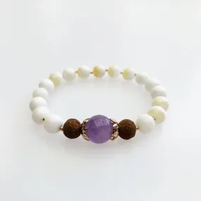 Beaded Tridacna Bracelet with Herbal Bead