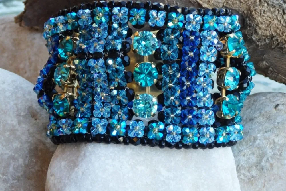 BLUE BRACELET