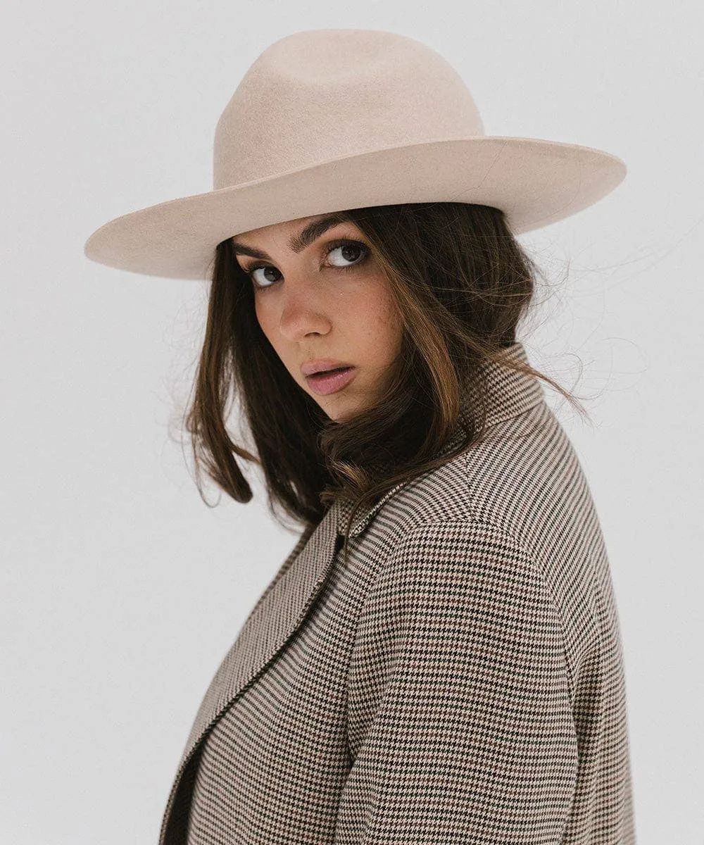 Camille Campaign Crown: Size S/M 57 / Cream