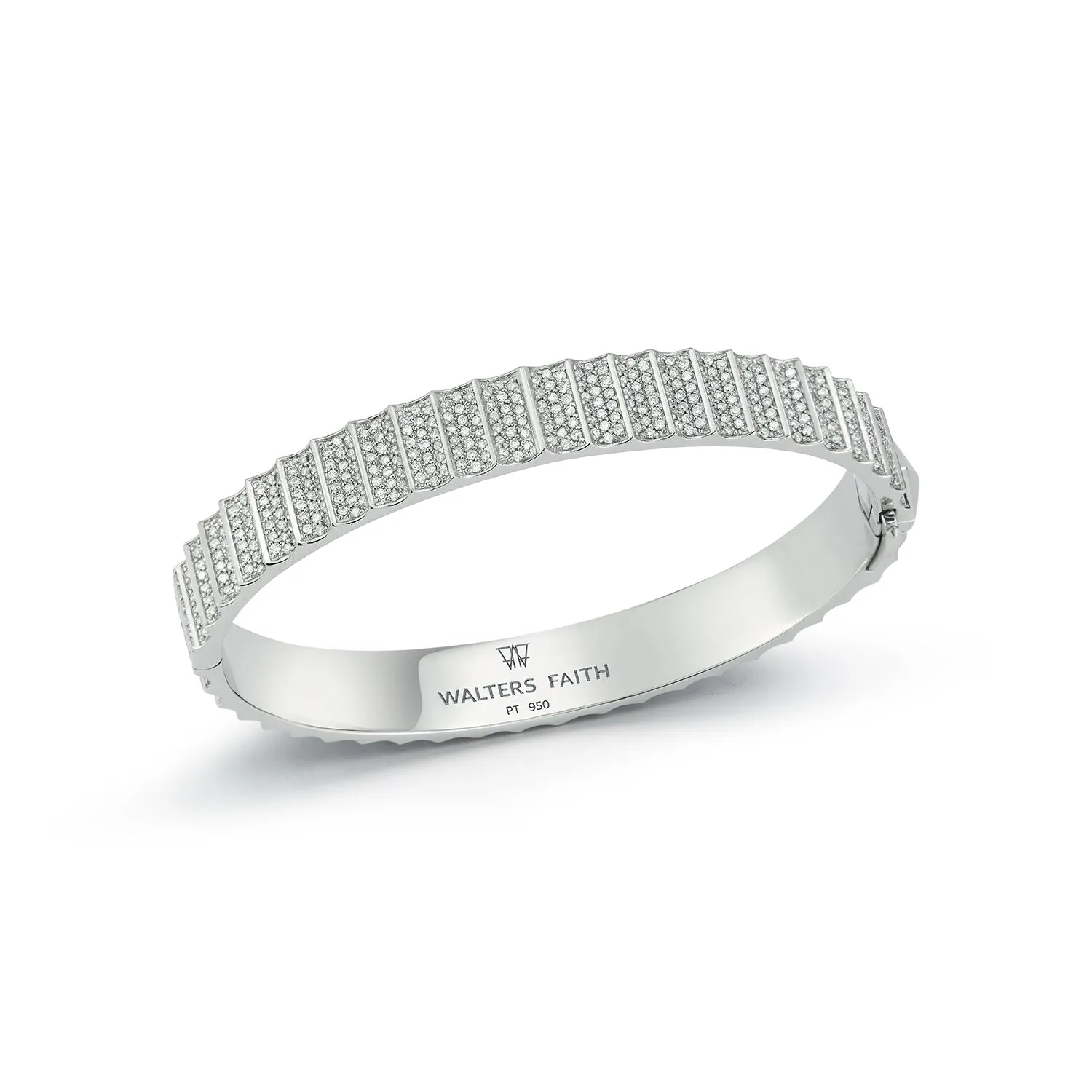 CII 18K WHITE GOLD AND ALL DIAMOND FLUTED BANGLE BRACELET