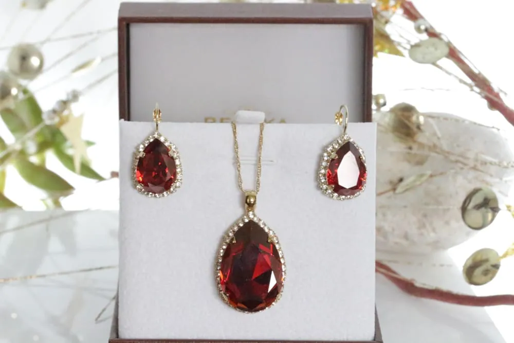 CRIMSON EARRINGS