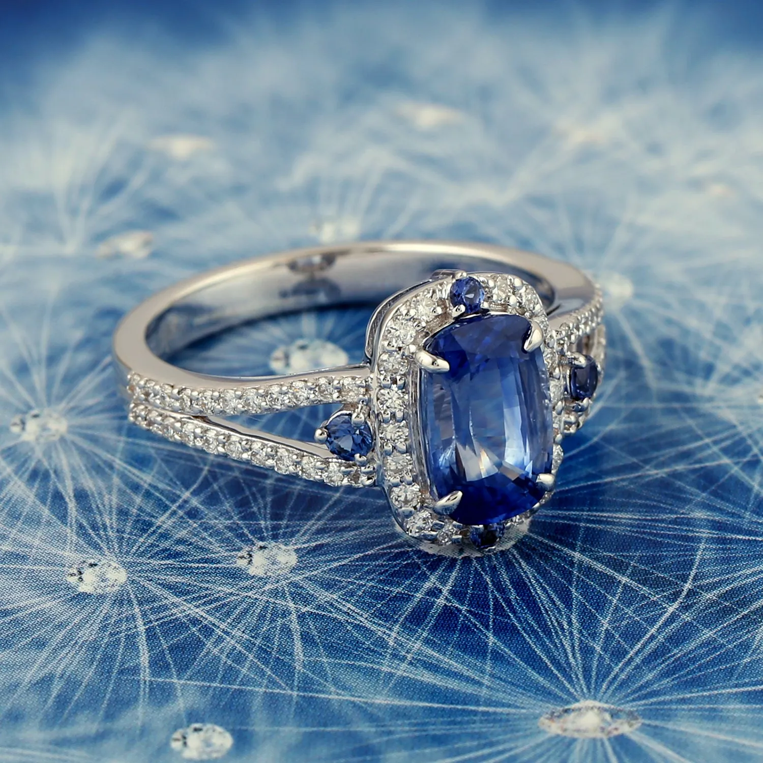 Cushion Cut Blue Sapphire Prong Diamond Engagement Ring 18K White Gold Jewelry