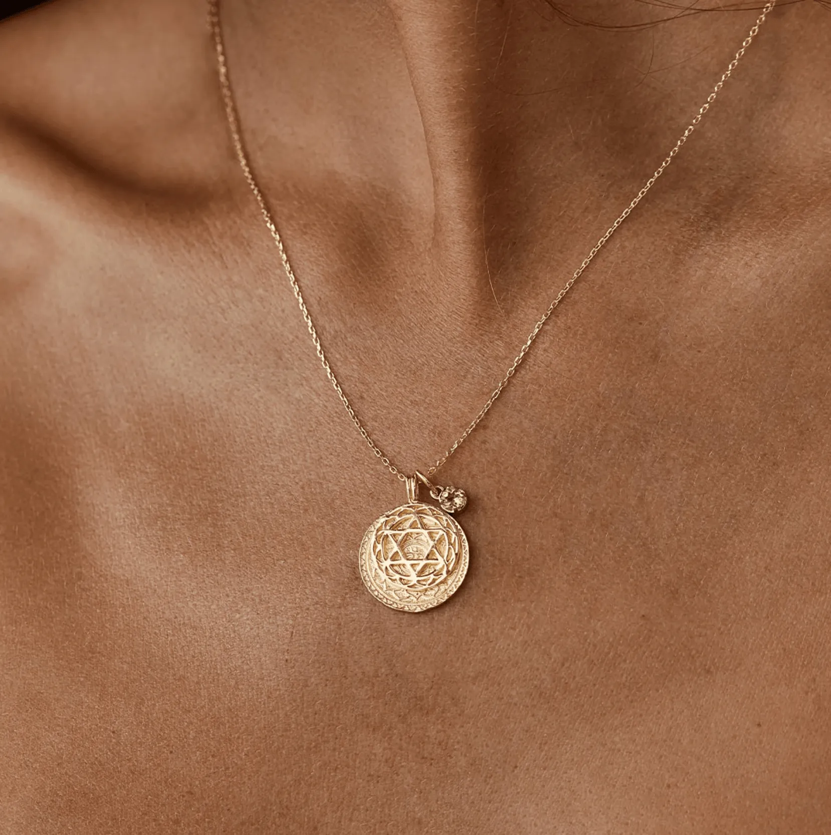 Gold I Am Worthy Of Love, Heart Chakra N'lace