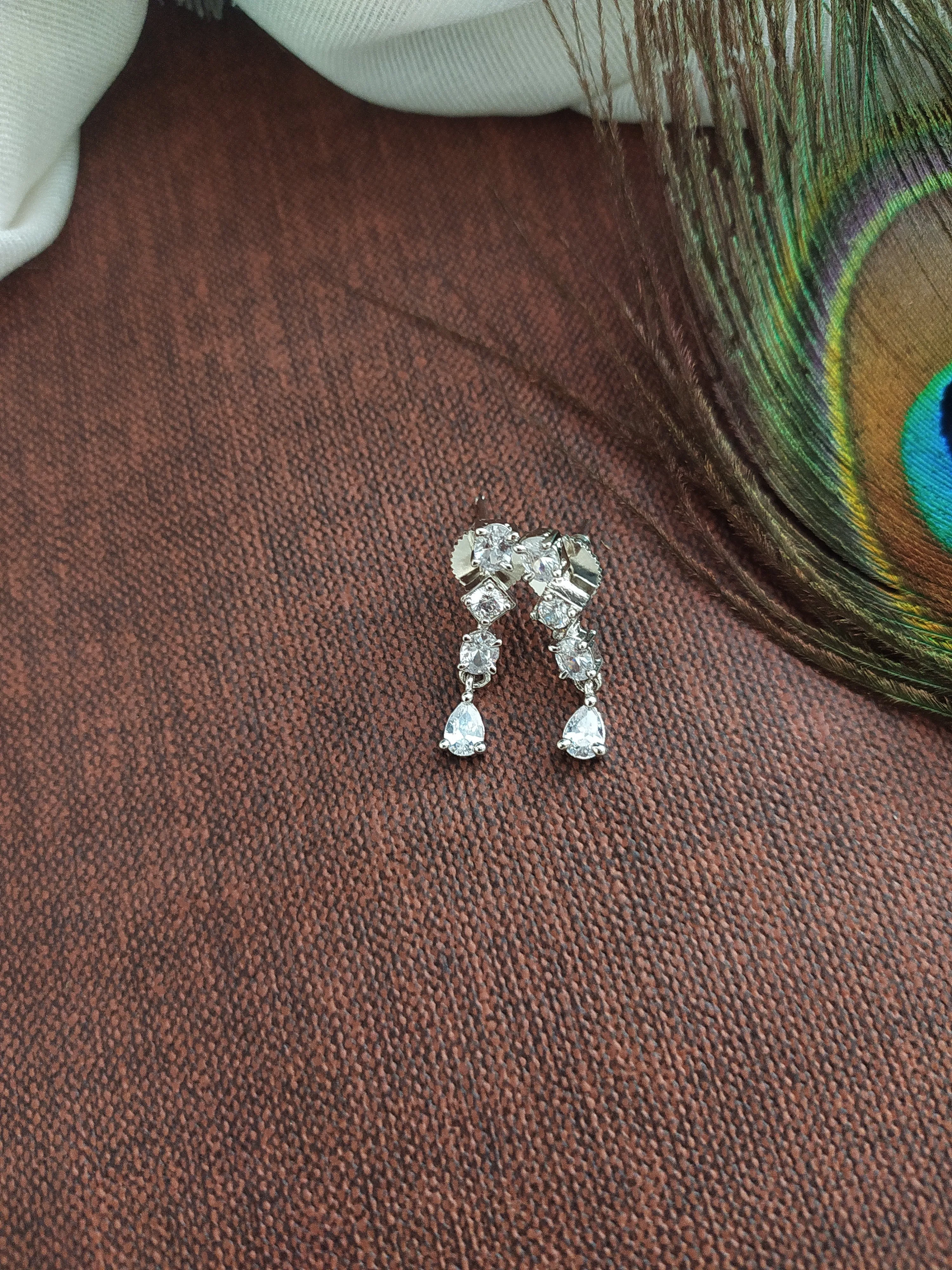 Graceful Single-Line Zircon Necklace with Pear-Shaped Drop