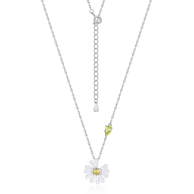 Little Daisy Pendant Olive Green Zircon Sterling Silver Necklace