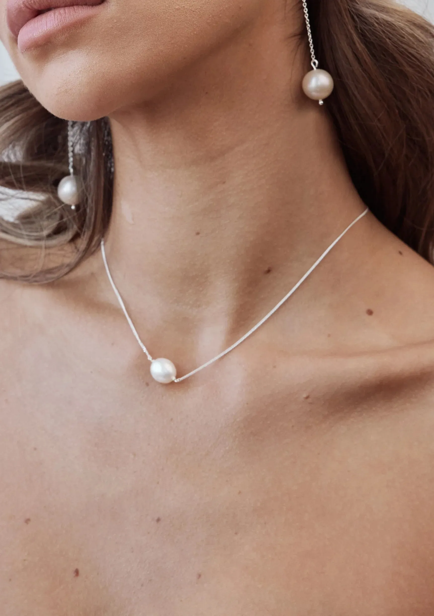 Lola Knight - Clara - Pearl Necklace - Silver