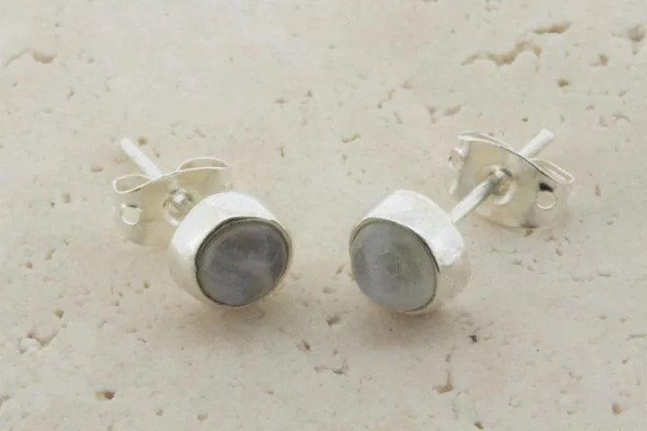 moonstone stud - 6mm