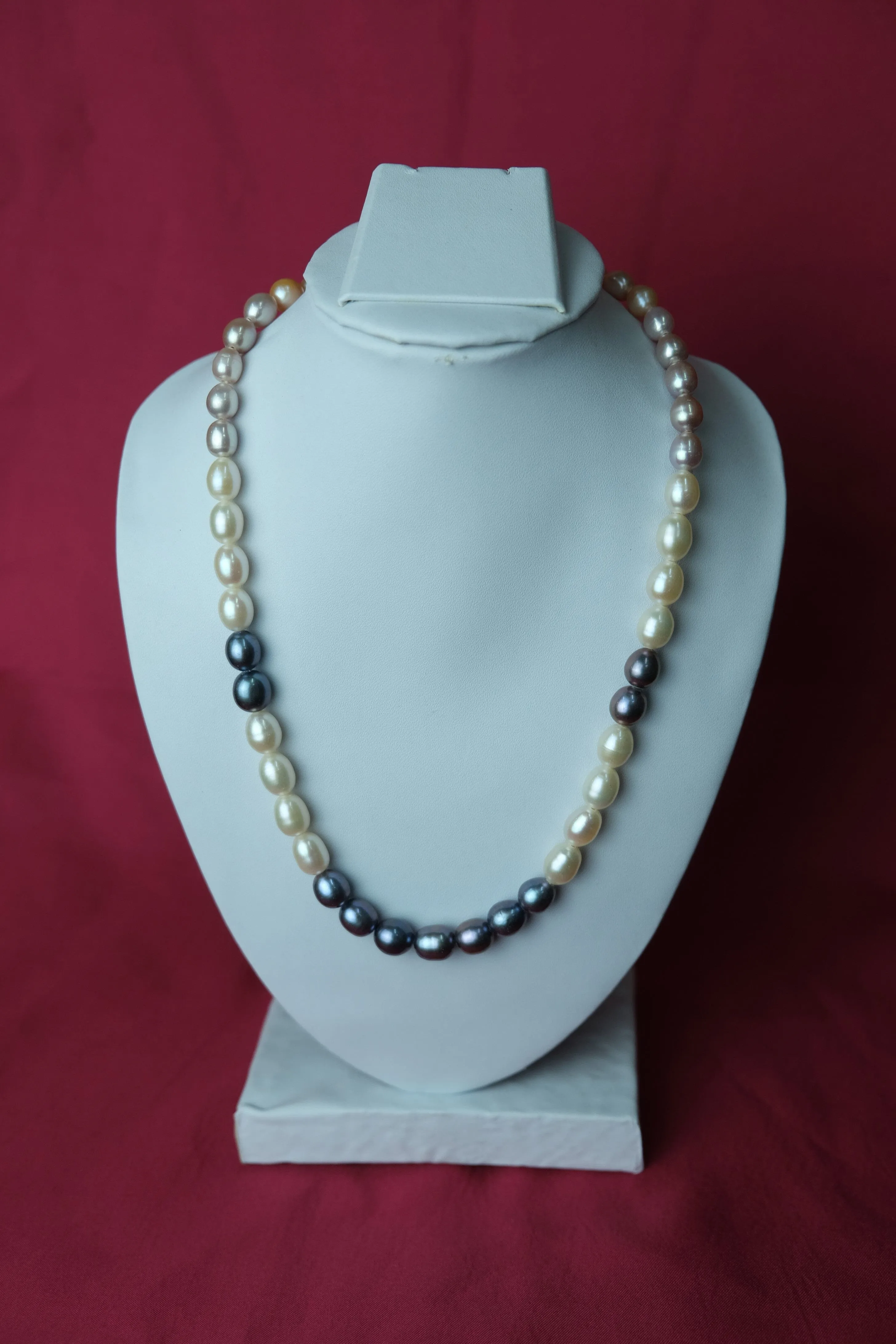 Multicolor oval shape single line big size Fresh Water Cultured Pearl Necklace.