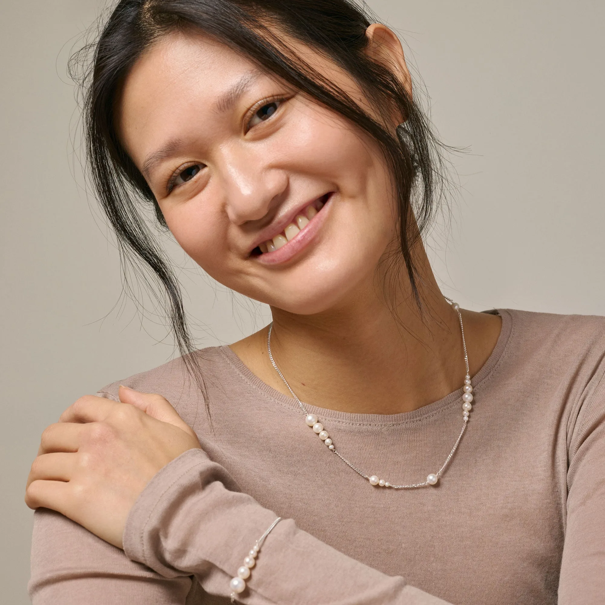 Necklace, Carmen