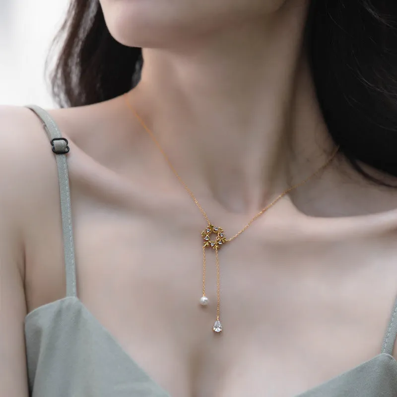 Pearl and Snowflake Pendant Necklace