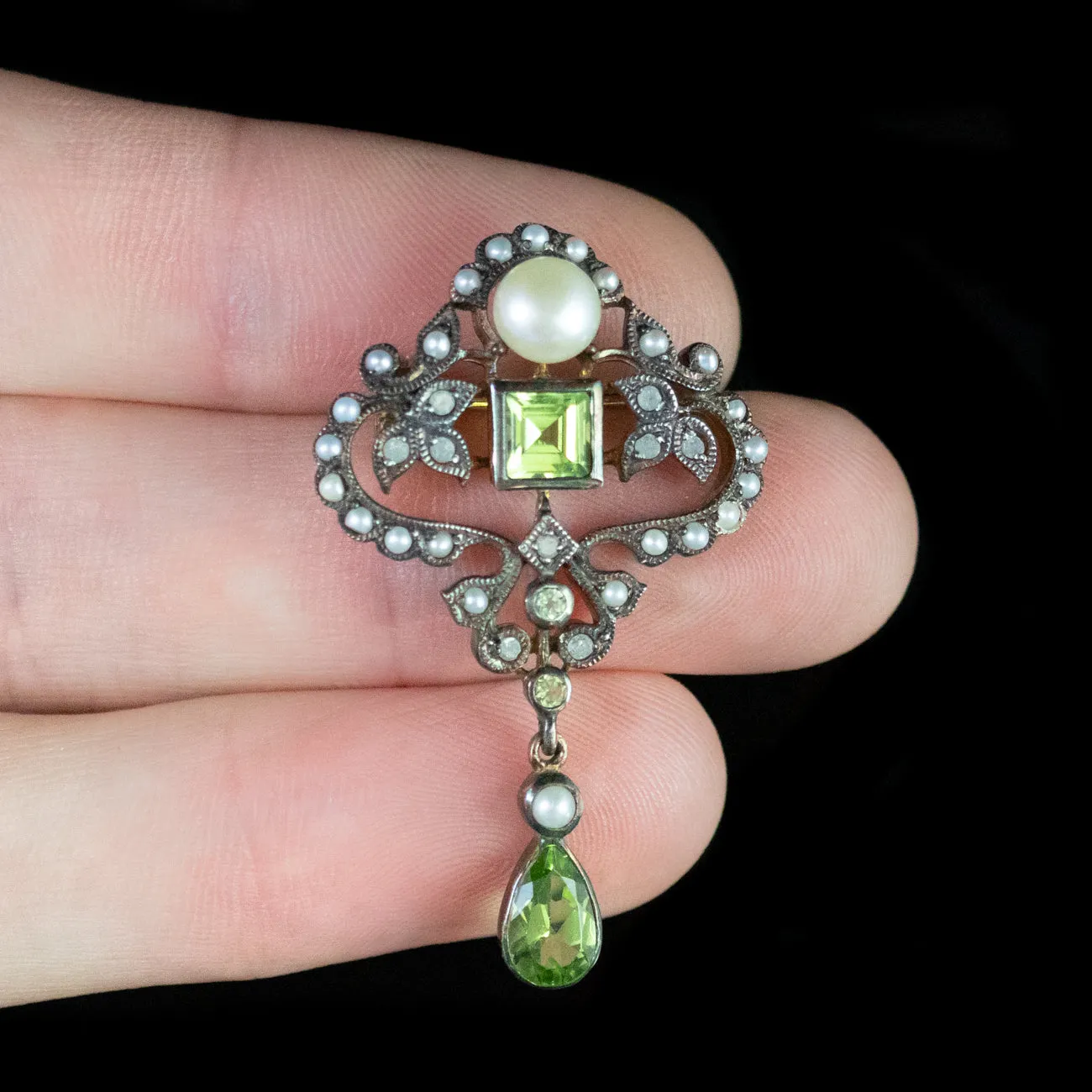 Peridot Brooch Pearl Diamond Silver 18Ct Gold