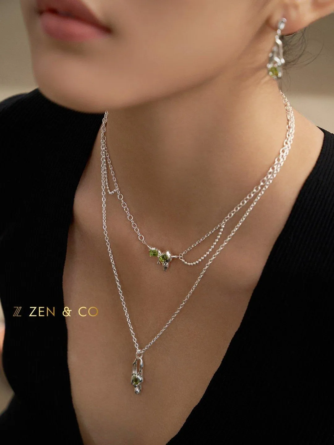 QUEENIE Leo birthstone jewelry set Peridot drop earrings and pendant necklace