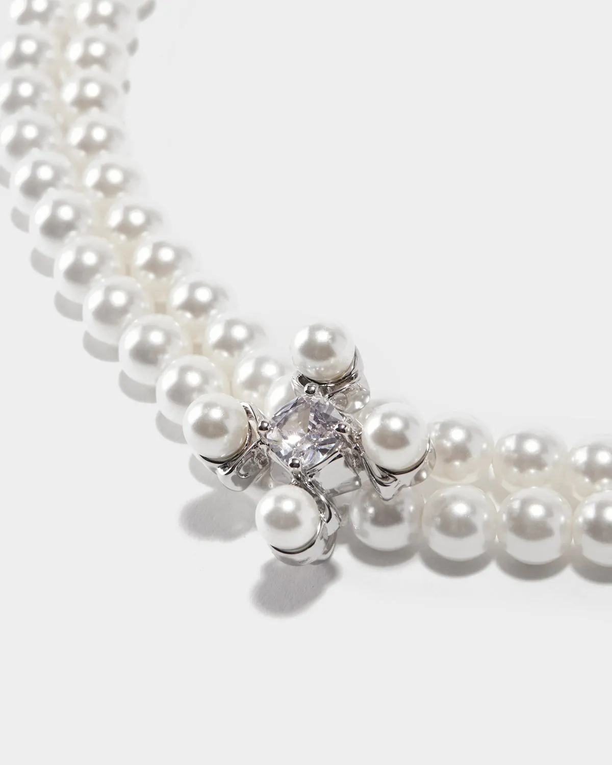 RADIANCE Shell Pearl Choker