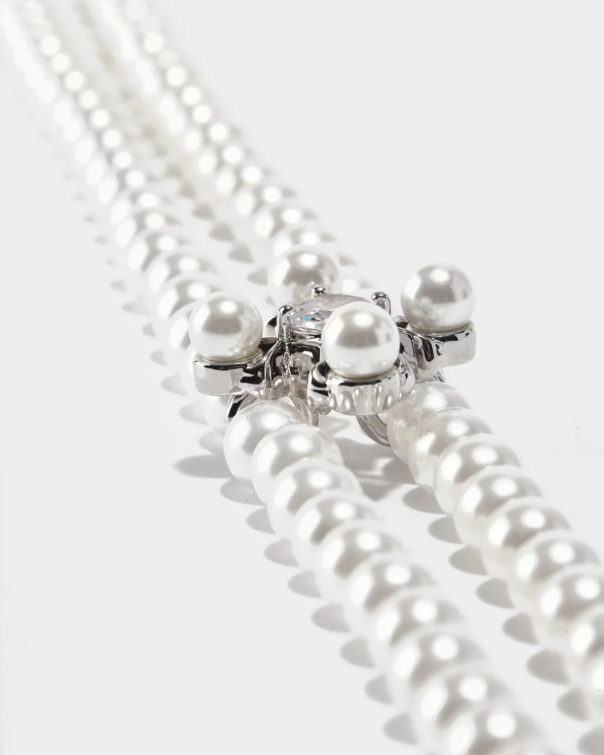 RADIANCE Shell Pearl Choker