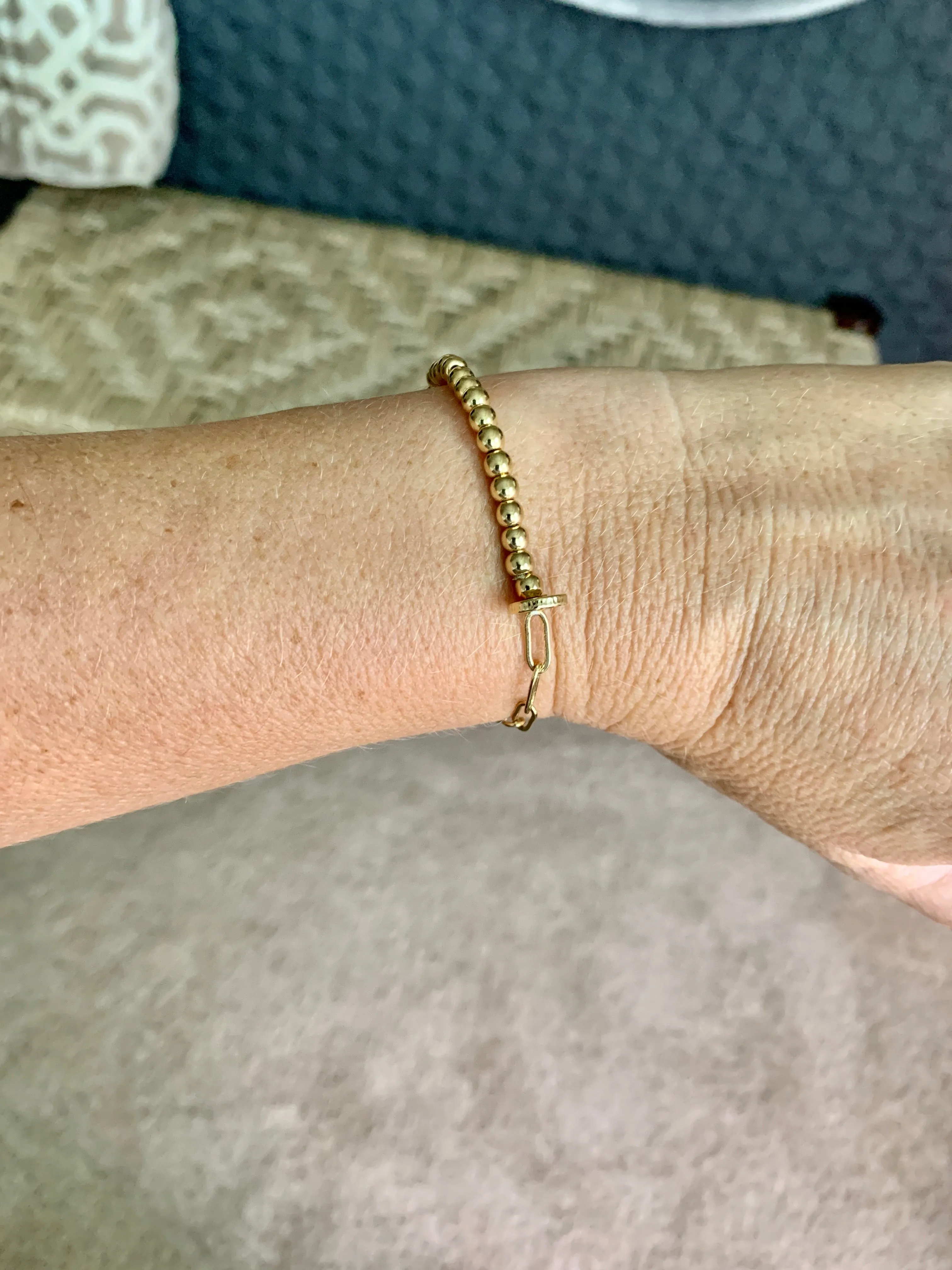 Small Metal Link & Bead Bracelet-Gold