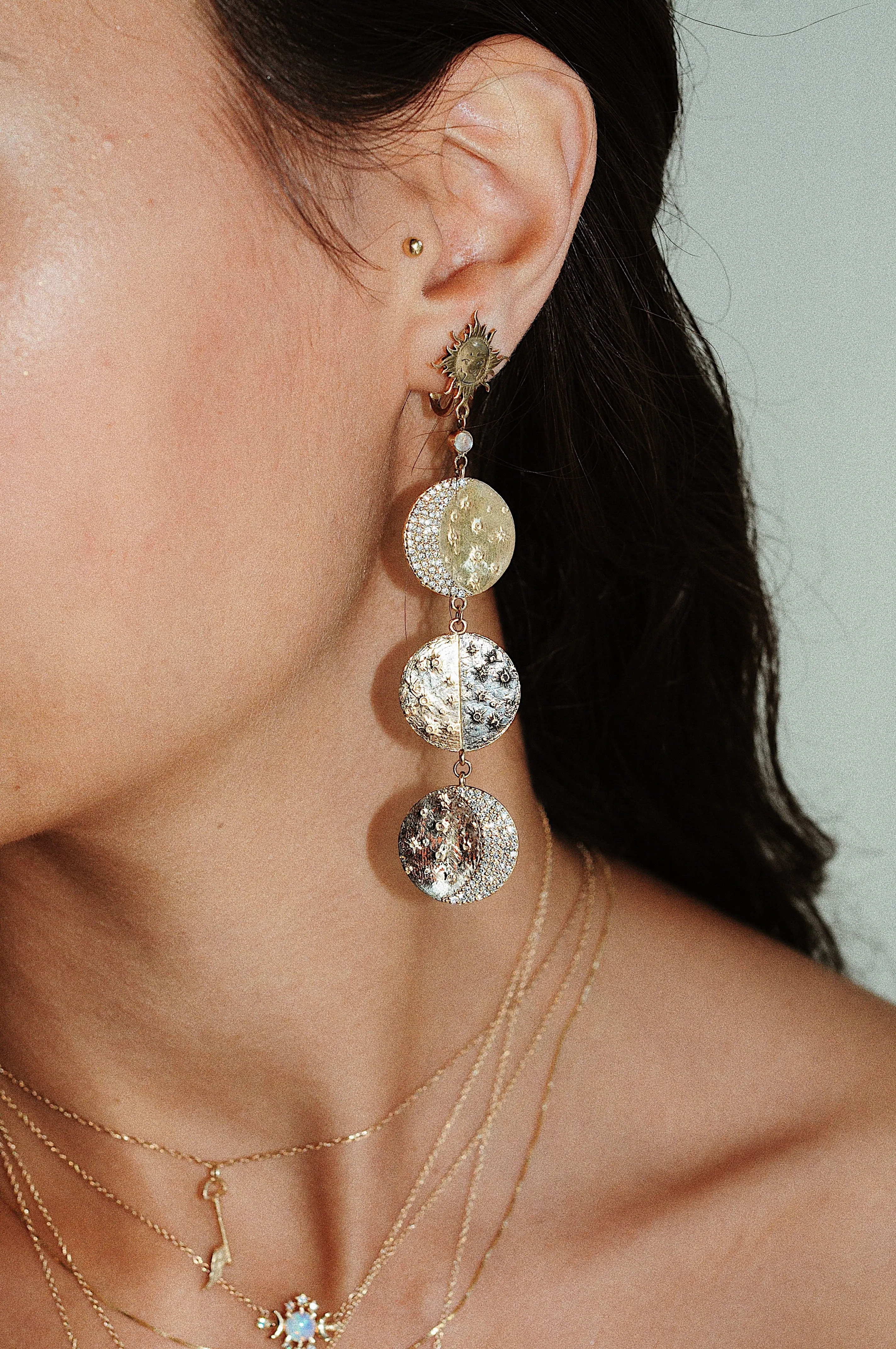 Supreme Moon Phase Earring