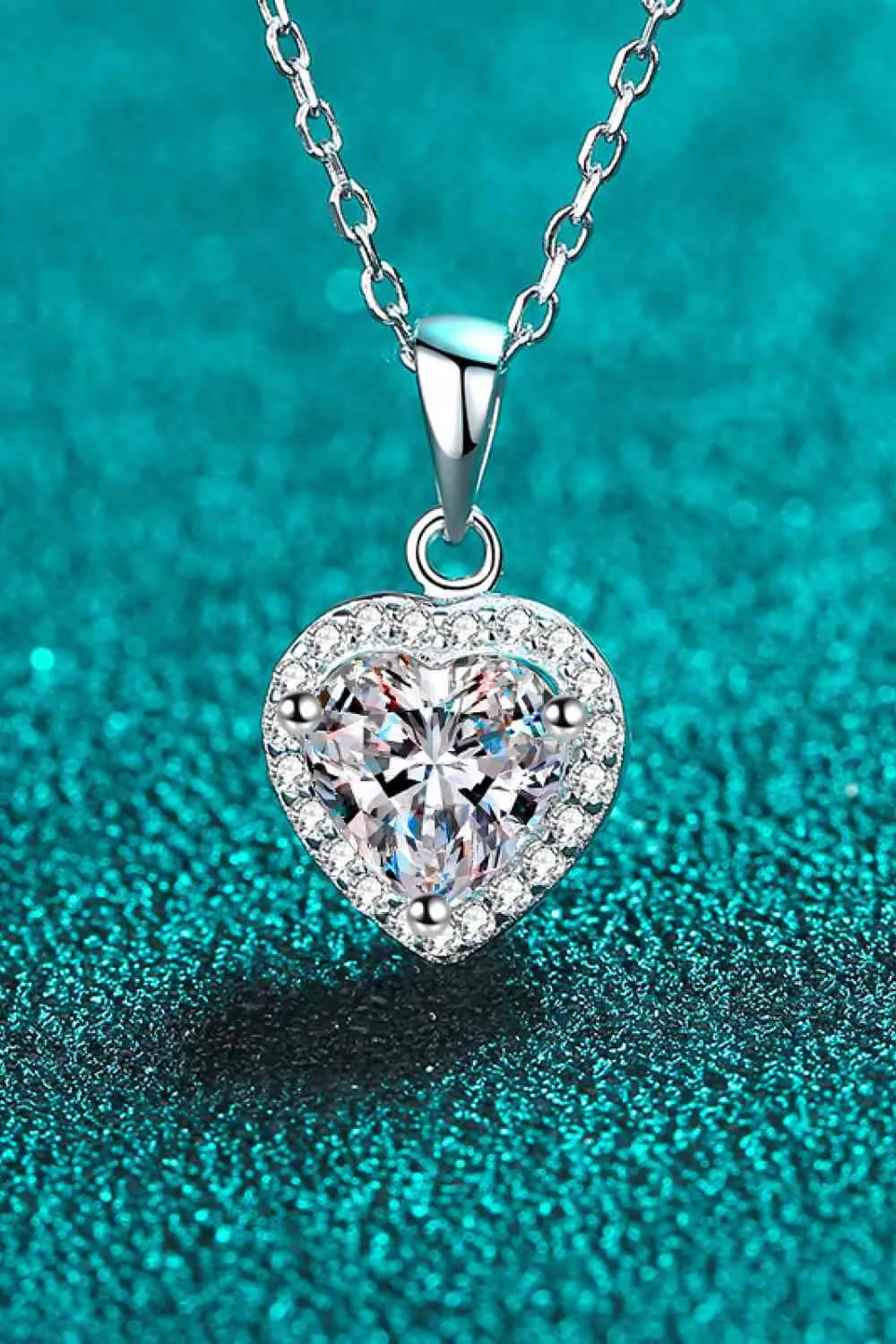 TEEK - Pretty Heart Chain Necklace