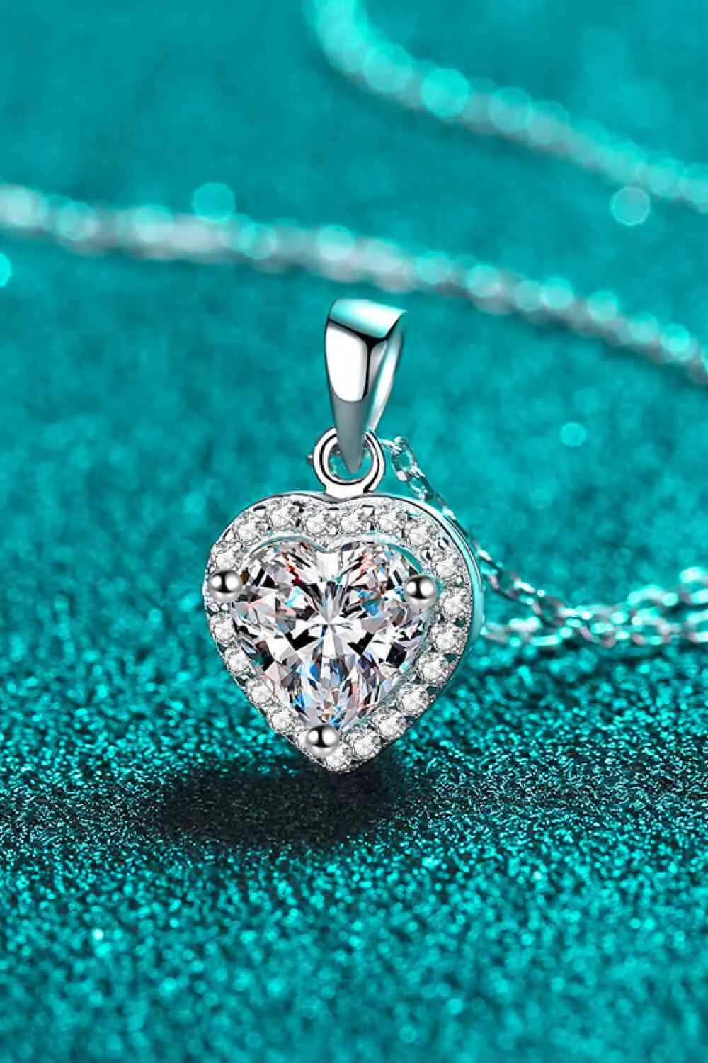 TEEK - Pretty Heart Chain Necklace