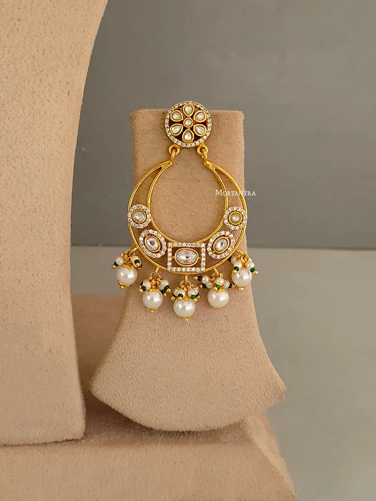 White Color Gold Plated Jadau Kundan Necklace Set - MS1784Y