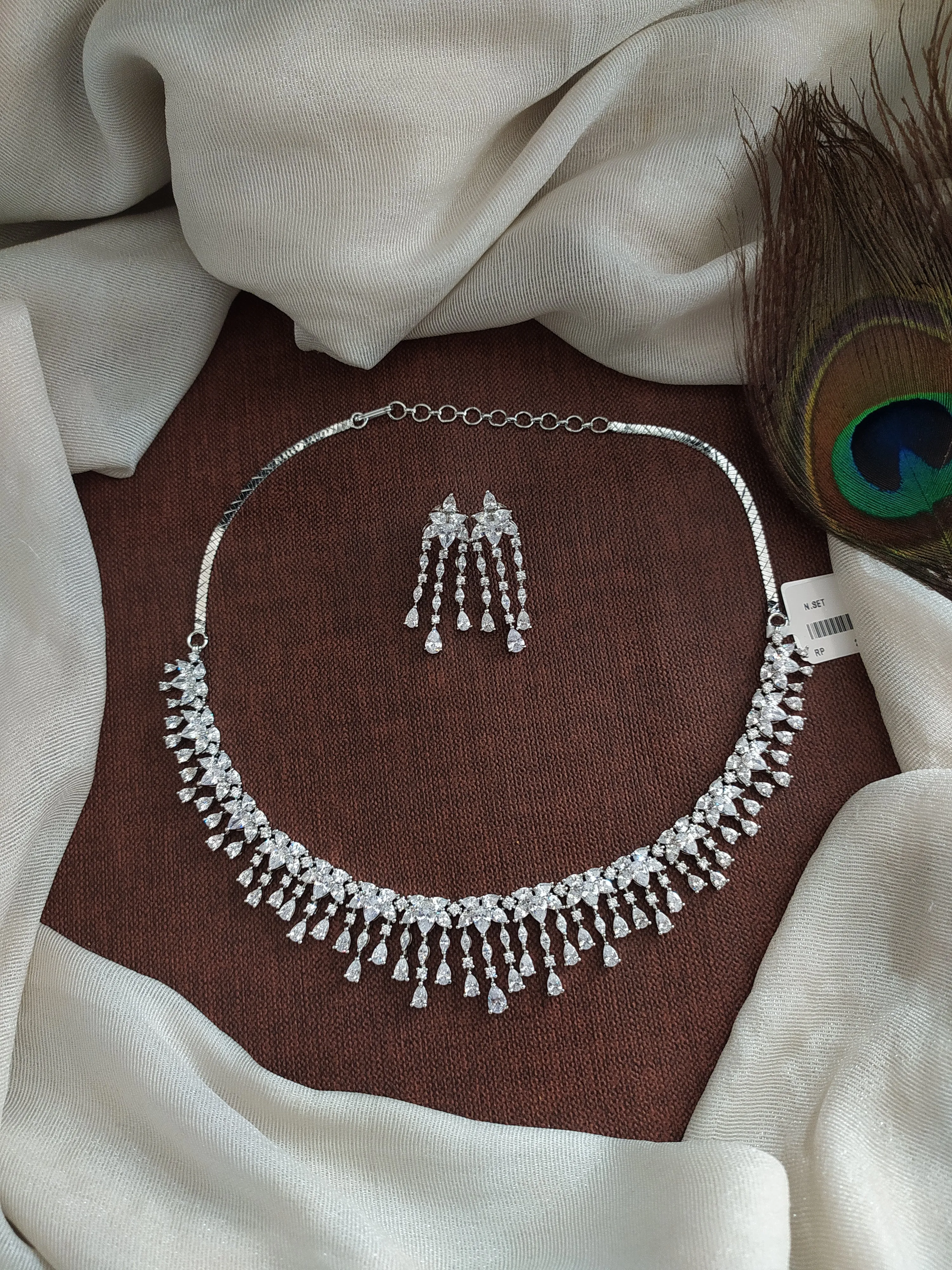 Zircon Dangling Necklace Set