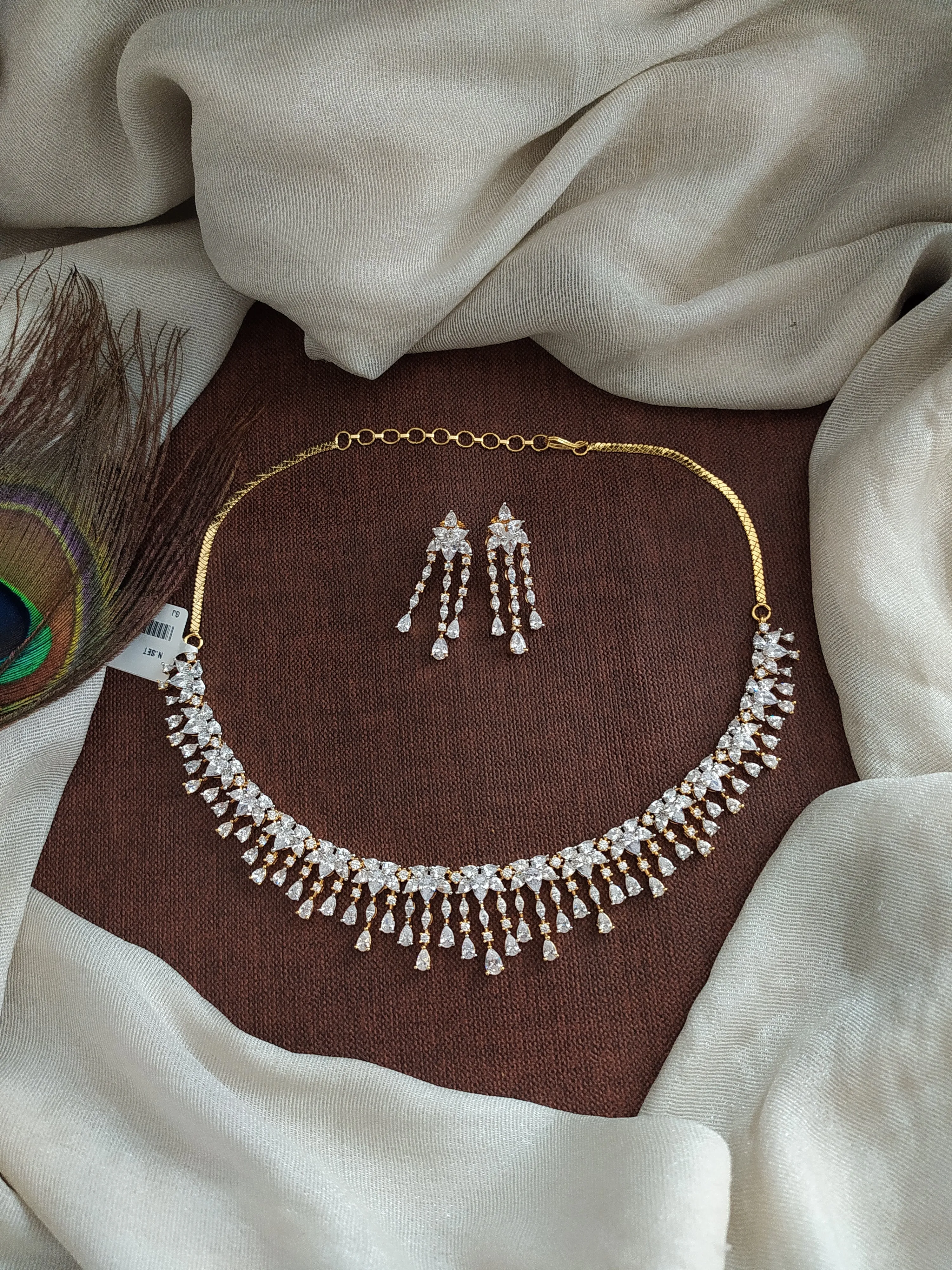 Zircon Dangling Necklace Set